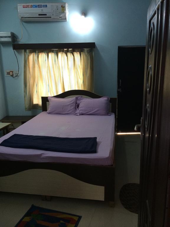 Hotel Pragya International Varanasi Oda fotoğraf